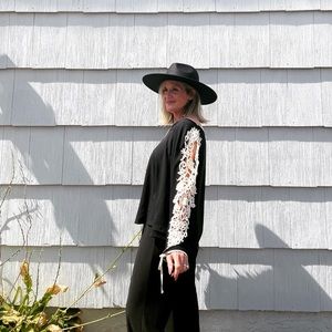 Long sleeve top with lace on sides